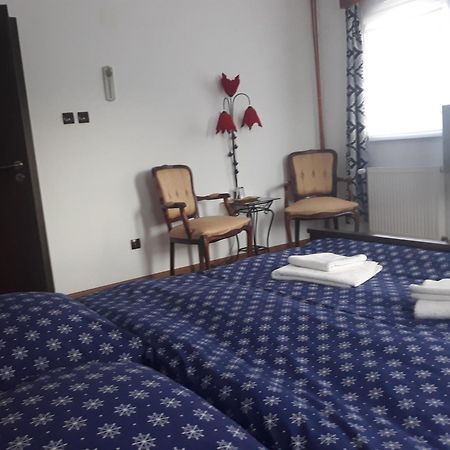 Vila Madudu Valenii de Munte Ngoại thất bức ảnh