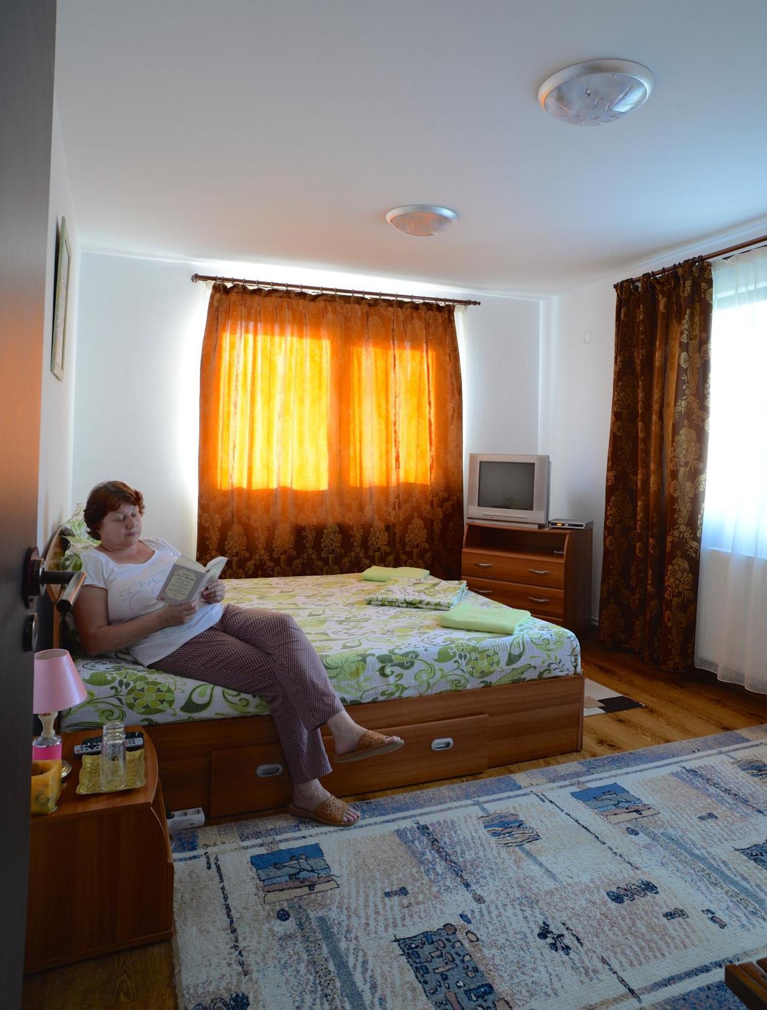 Vila Madudu Valenii de Munte Ngoại thất bức ảnh