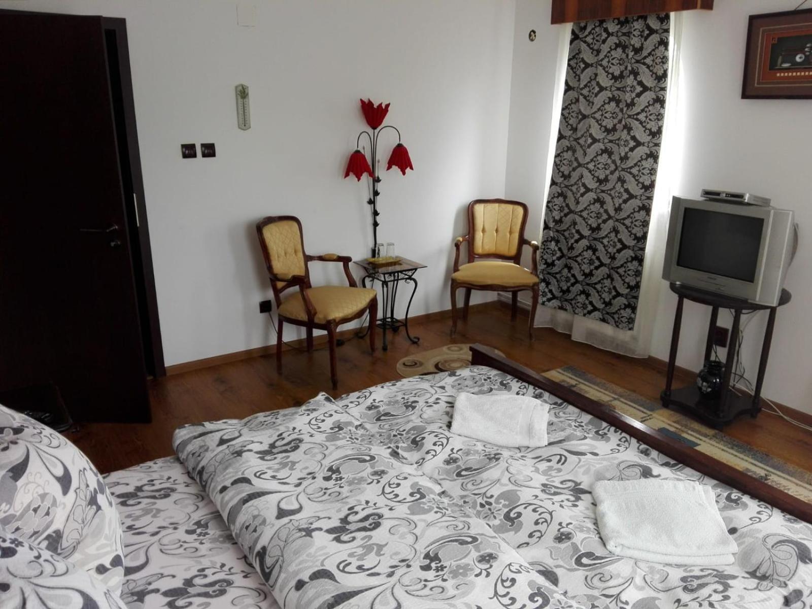Vila Madudu Valenii de Munte Ngoại thất bức ảnh