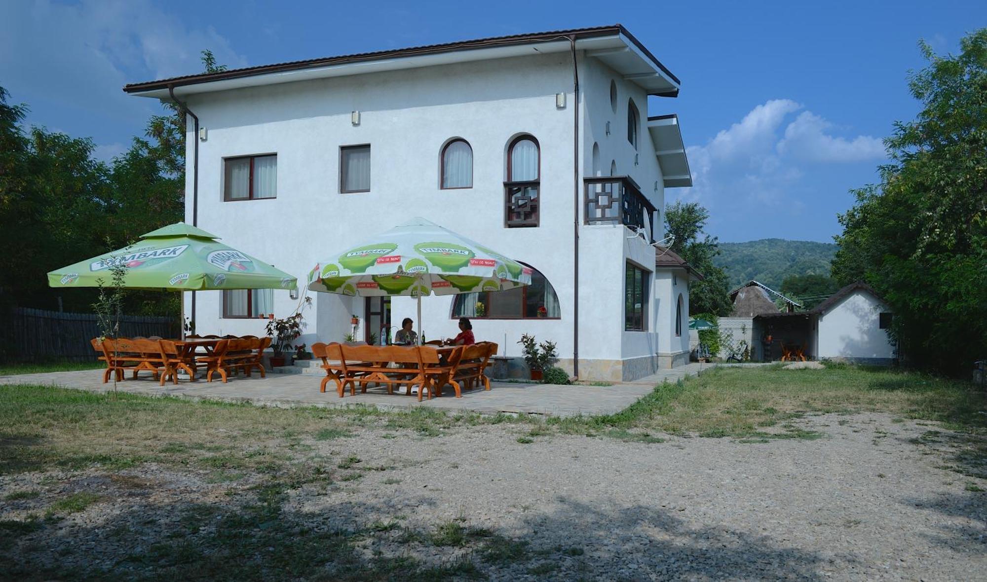 Vila Madudu Valenii de Munte Ngoại thất bức ảnh