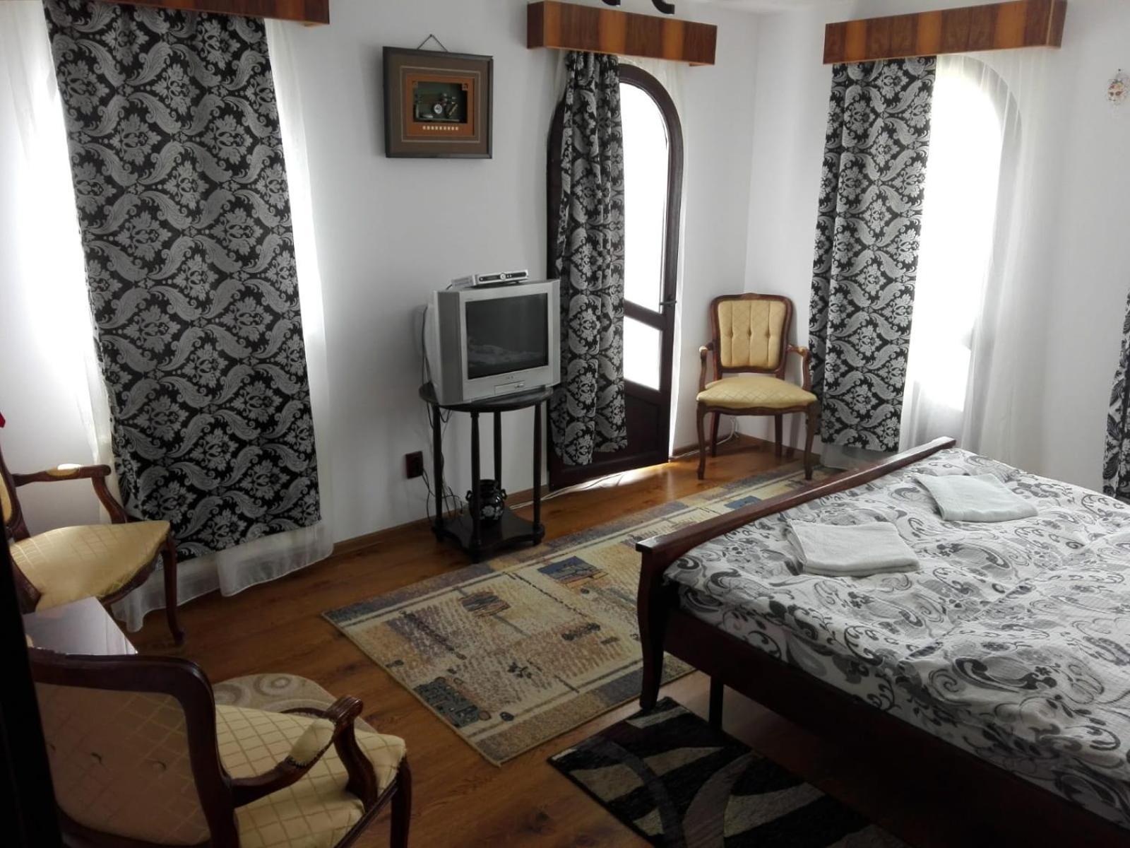 Vila Madudu Valenii de Munte Ngoại thất bức ảnh