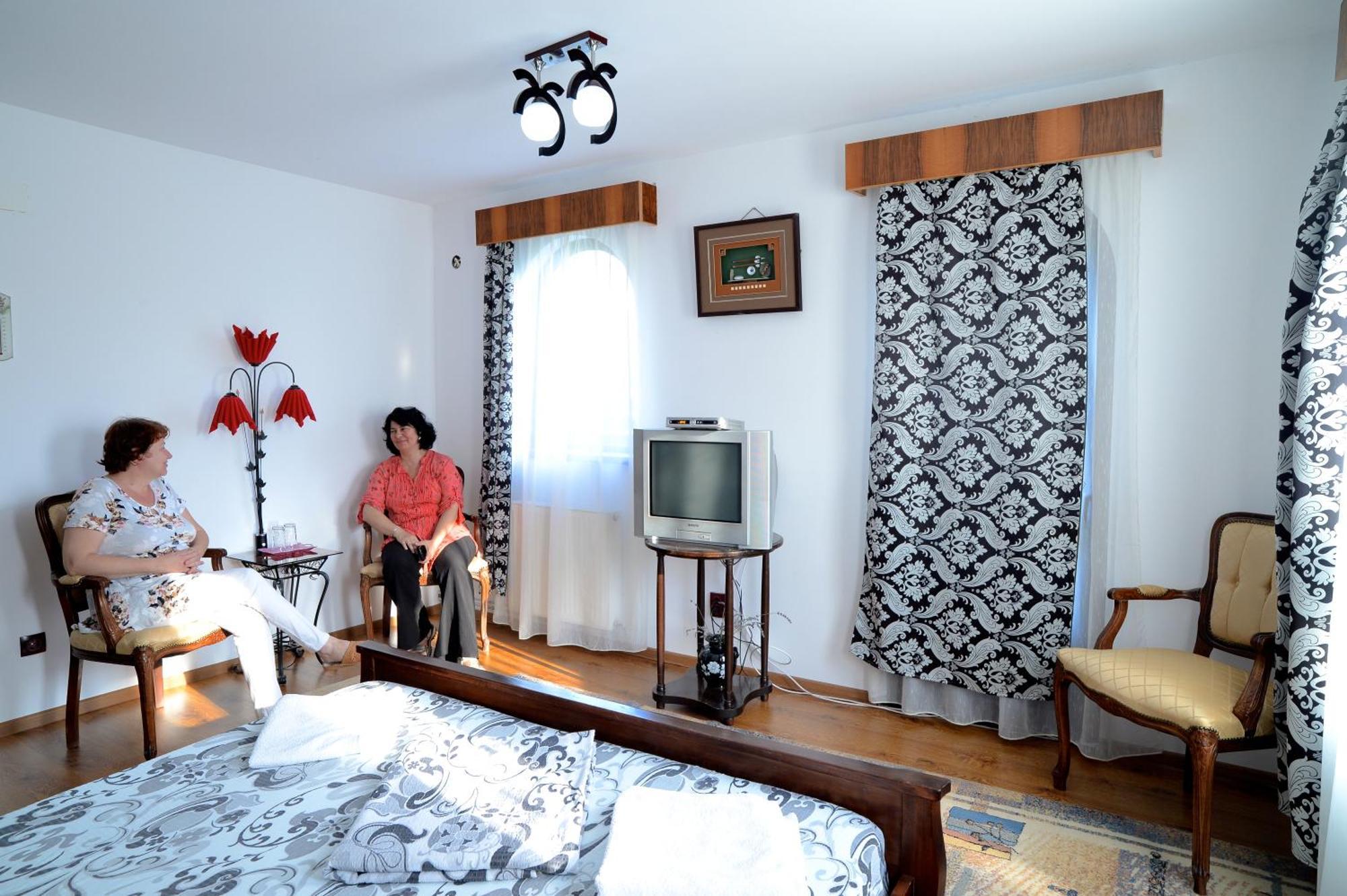 Vila Madudu Valenii de Munte Ngoại thất bức ảnh